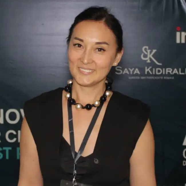 Anjela, 49