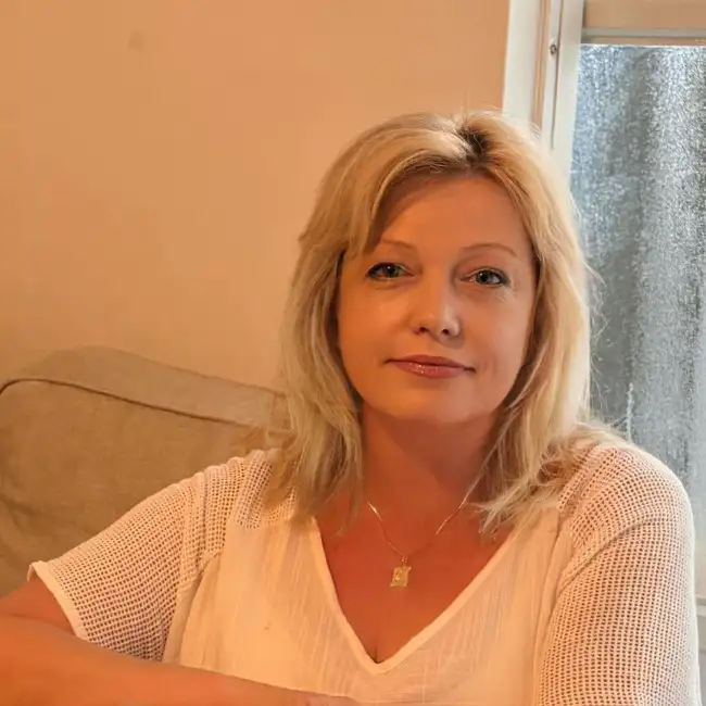 Olya, 49
